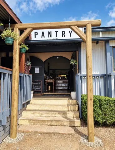Pantry arch sign